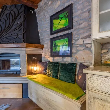 Viktor, A Wonderful Rustic Close To The