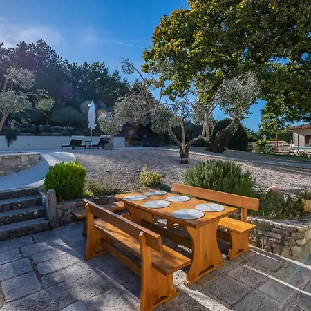 Viktor, A Wonderful Rustic Close To The Villa Krapan