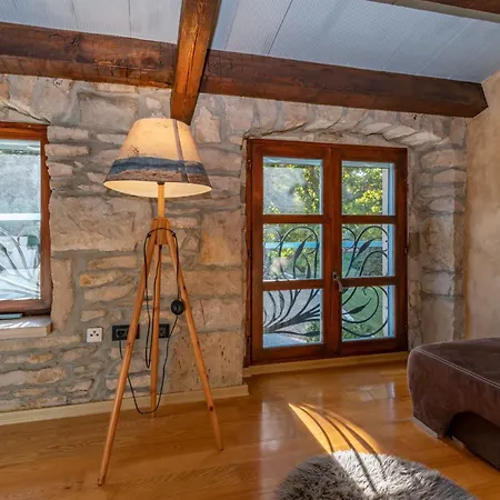 Villa Viktor, A Wonderful Rustic Close To The Krapan
