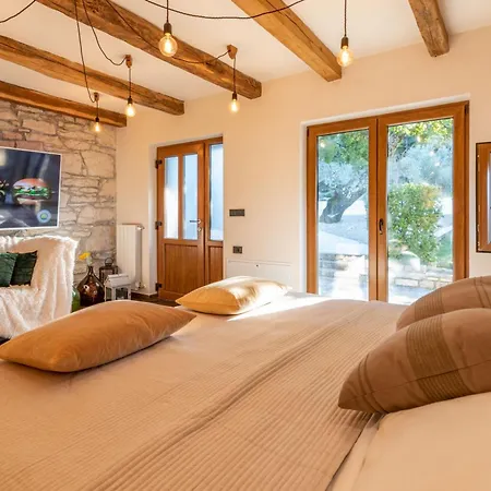 Villa Viktor, A Wonderful Rustic Close To The Krapan